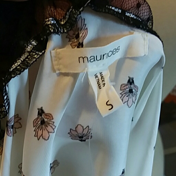 Maurices floral lace camisole  top - Picture 7 of 8